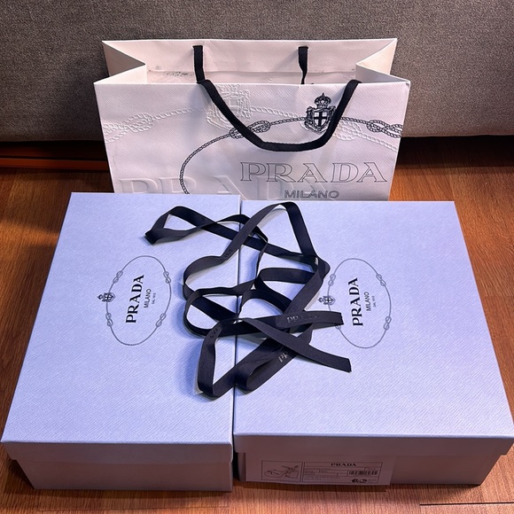 Prada empty box - Picture 3 of 4